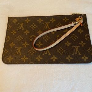 Louis Vuitton GM Neverfull MM GM Pochette with strap.